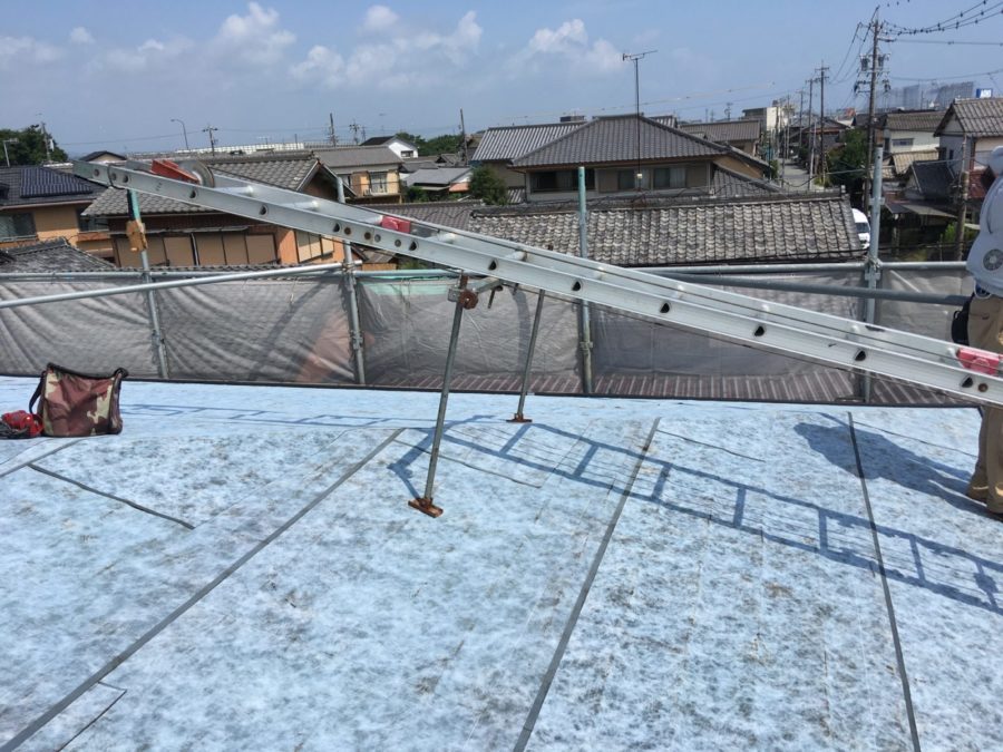 スレート屋根カバー工法はＴルーフ